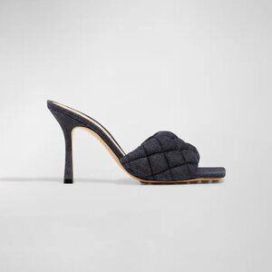 Bottega Veneta Matelasse Quilted Denim Mule Sandals Indigo Size EU 39 US 9 NEW
